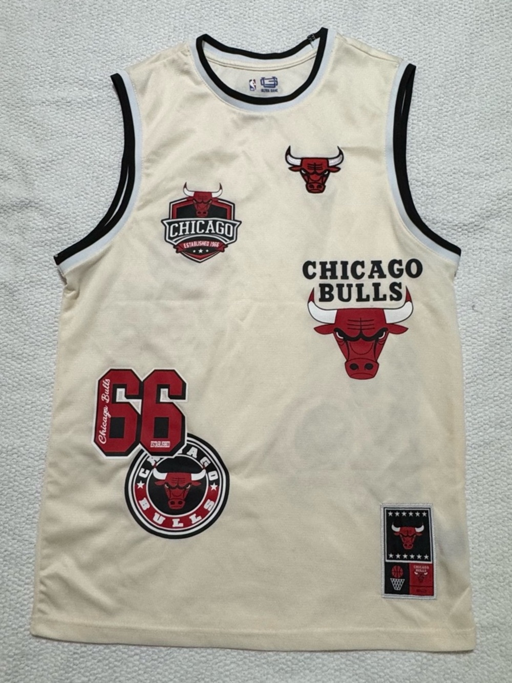 NBA Chicago Bulls Ultra Game Sleeveless Jersey Tank Top Cream Red Logo Size S